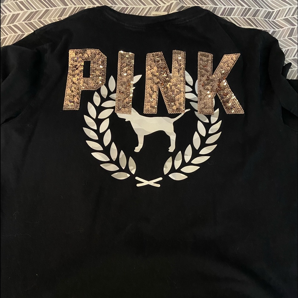 t shirt XL sequence pink dog .